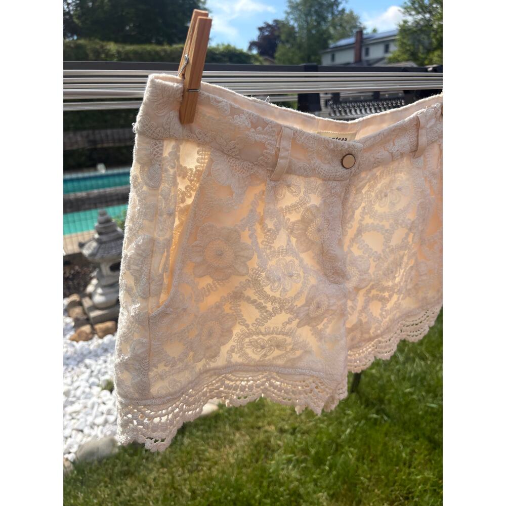 Monteau Cream Boho Floral Lace Shorts Large Doily Crochet Festival Coquette - Picture 3 of 7